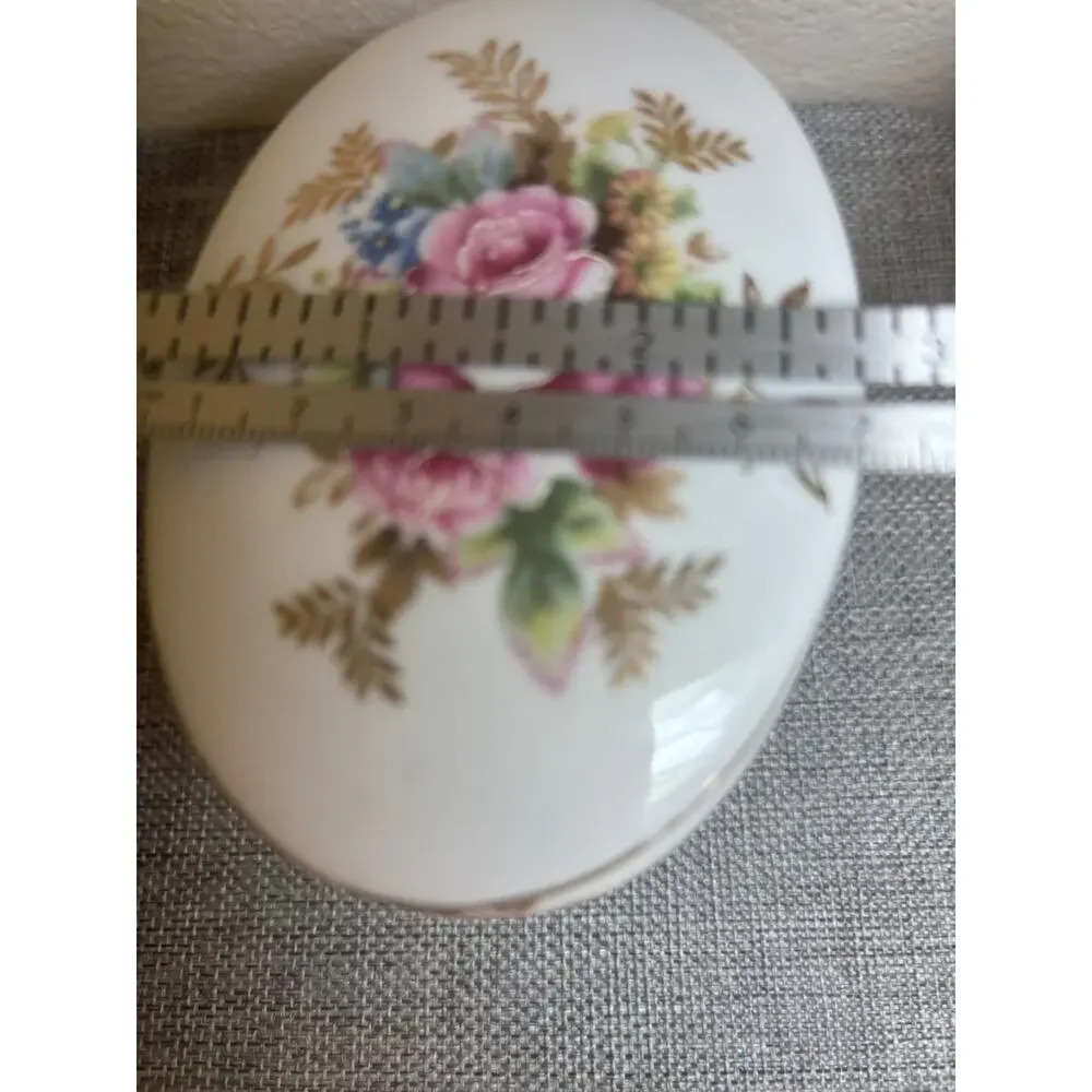 Vintage Occupied Japan Figurine Floral‎ Trinket Box